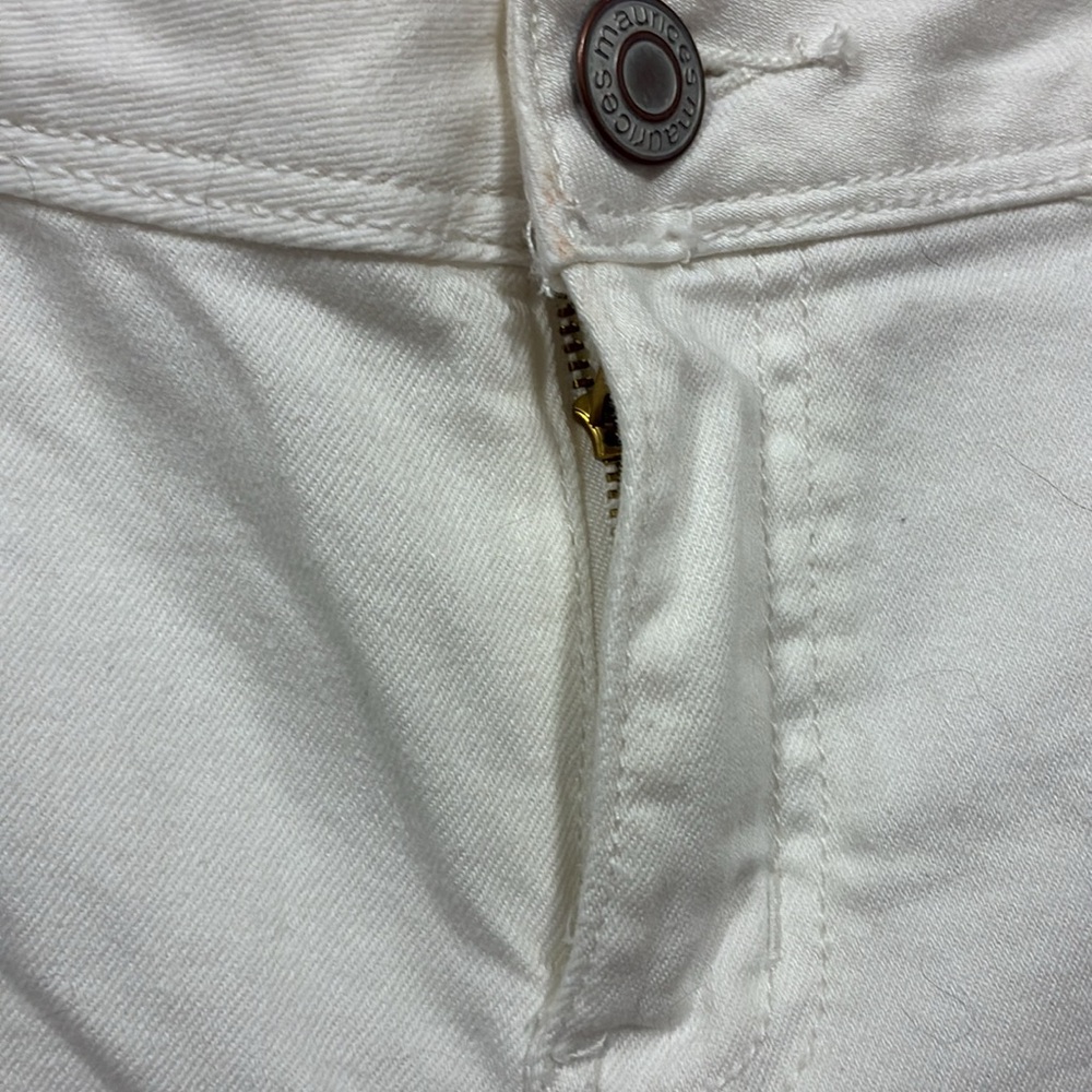 Maurice’s white denim shorts size 9/10 - Picture 2 of 6